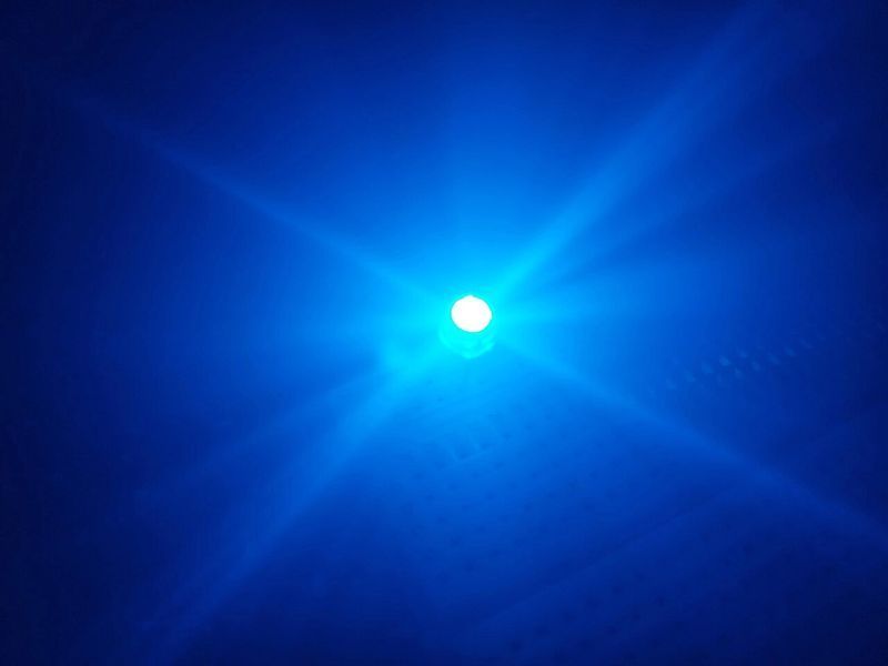 Світлодіод крижаний синій 5мм солом'яний капелюшок з великим кристалом 3-3,2 В 1717161592 фото