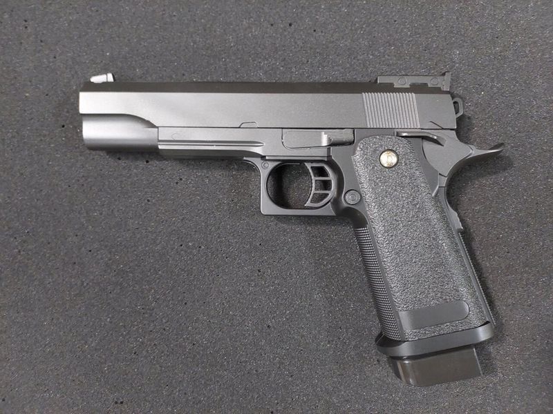 Пистолет страйкбольный Galaxy металлический G. 6A c глушителем и лазером 1720894346 фото